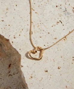 GOLD PLATED FINE HEART PENDANT NECKLACE