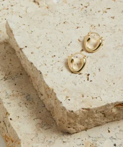 GOLD PLATED MINI TRIANGLE