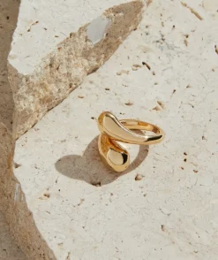 GOLD PLATED TEARDROP RING