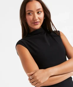 HANNAH RUCHED TOP