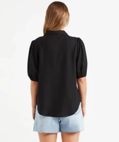 IZZY LINEN BLEND BLOUSE
