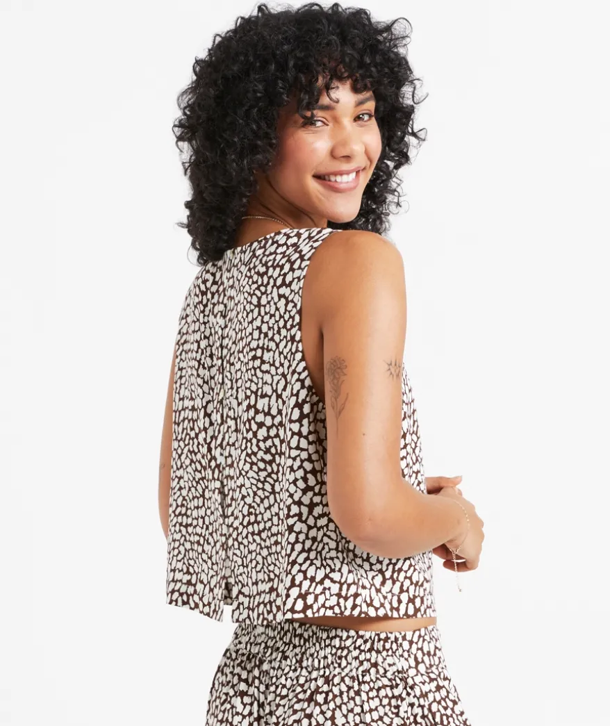 MIA SLEEVELESS BUTTON BACK TOP