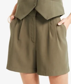 RILEY LONG TAILORED SHORT