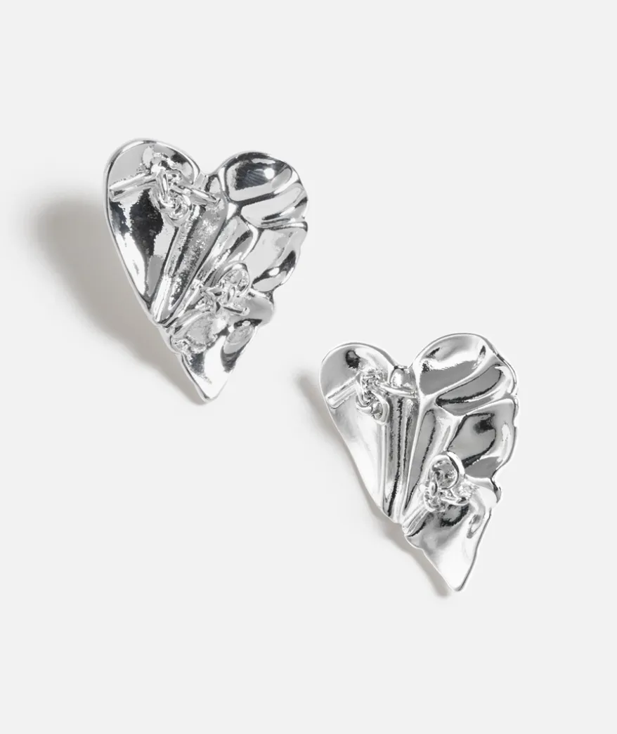 SILVER CRINKLED METAL HEART STUD EARRINGS