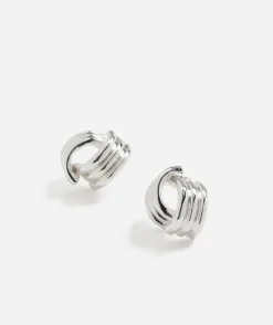 SILVER PLATED RIBBED EARRING