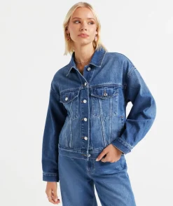 THE BOXY DENIM JACKET