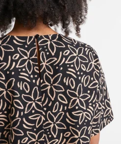 THE EUROPEAN LINEN BLEND PRINTED TEE