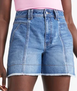 THE SEAMED DENIM SHORT