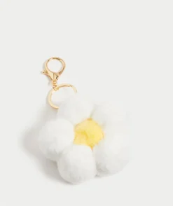 WHITE FLUFFY FLOWER KEYRING